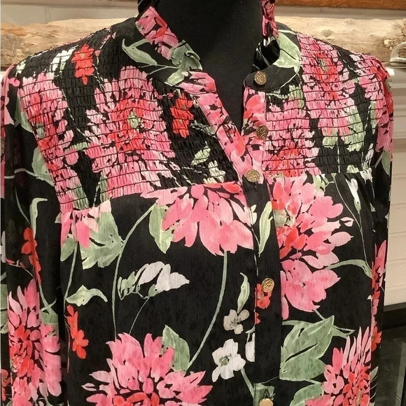 #151 Stunning Draper James RSVP Floral Print Button Up Blouse Sz Medium - Picture 2 of 9